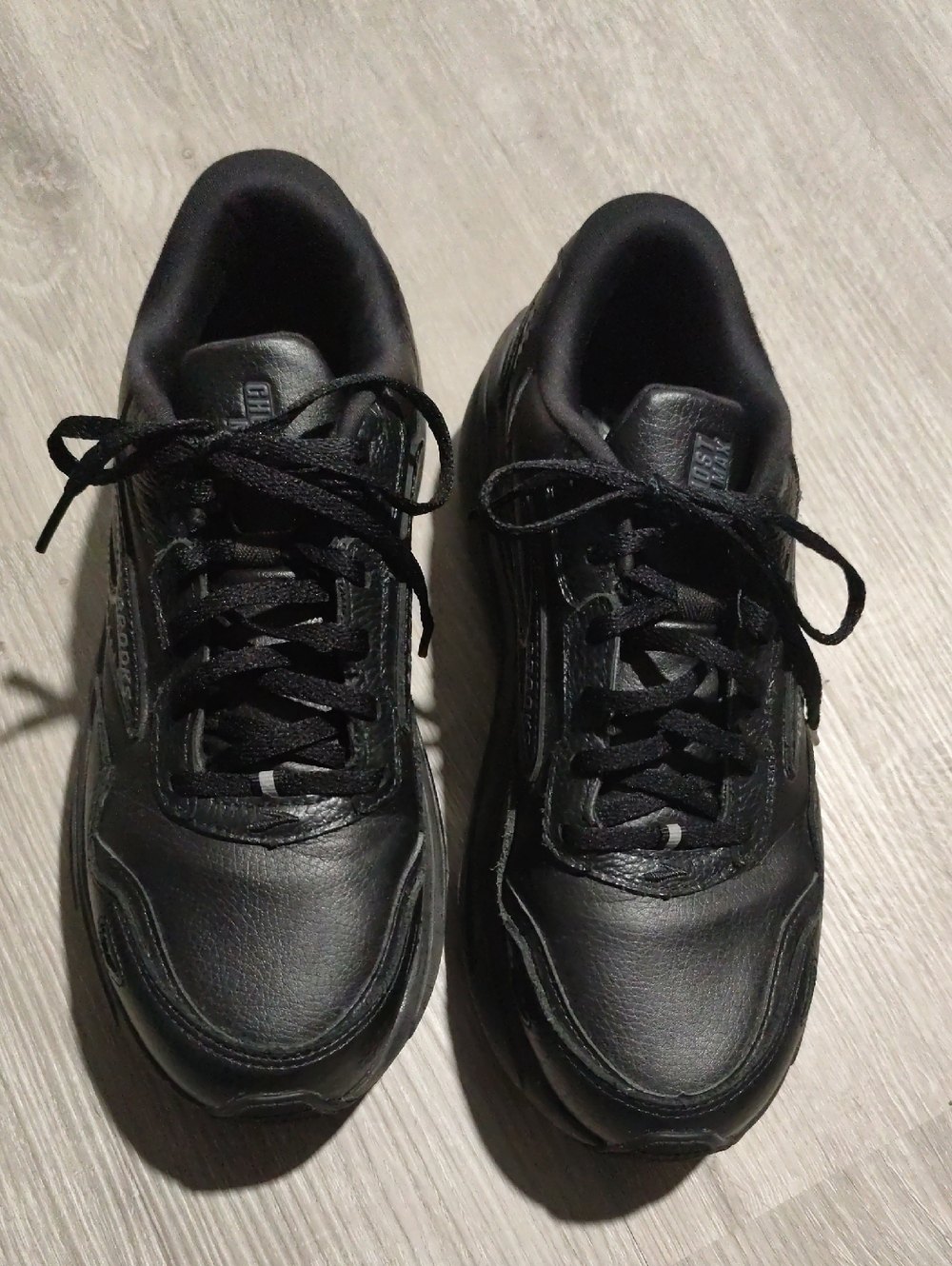 Brooks Men's Black Leather Athletic Shoes